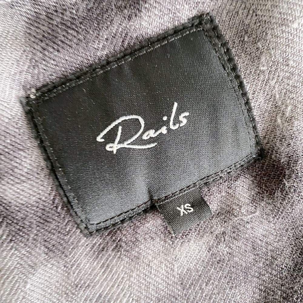 Rails Button-Down - Picture 2 of 6